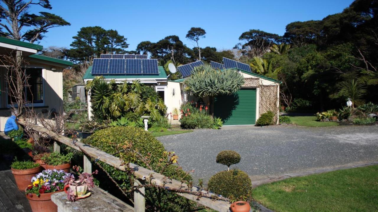 Rose Cottage Tryphena Exterior foto